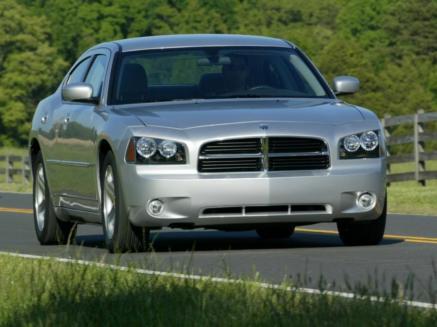  Dodge Charger R/T 2005 года  (фото 9 из 81)